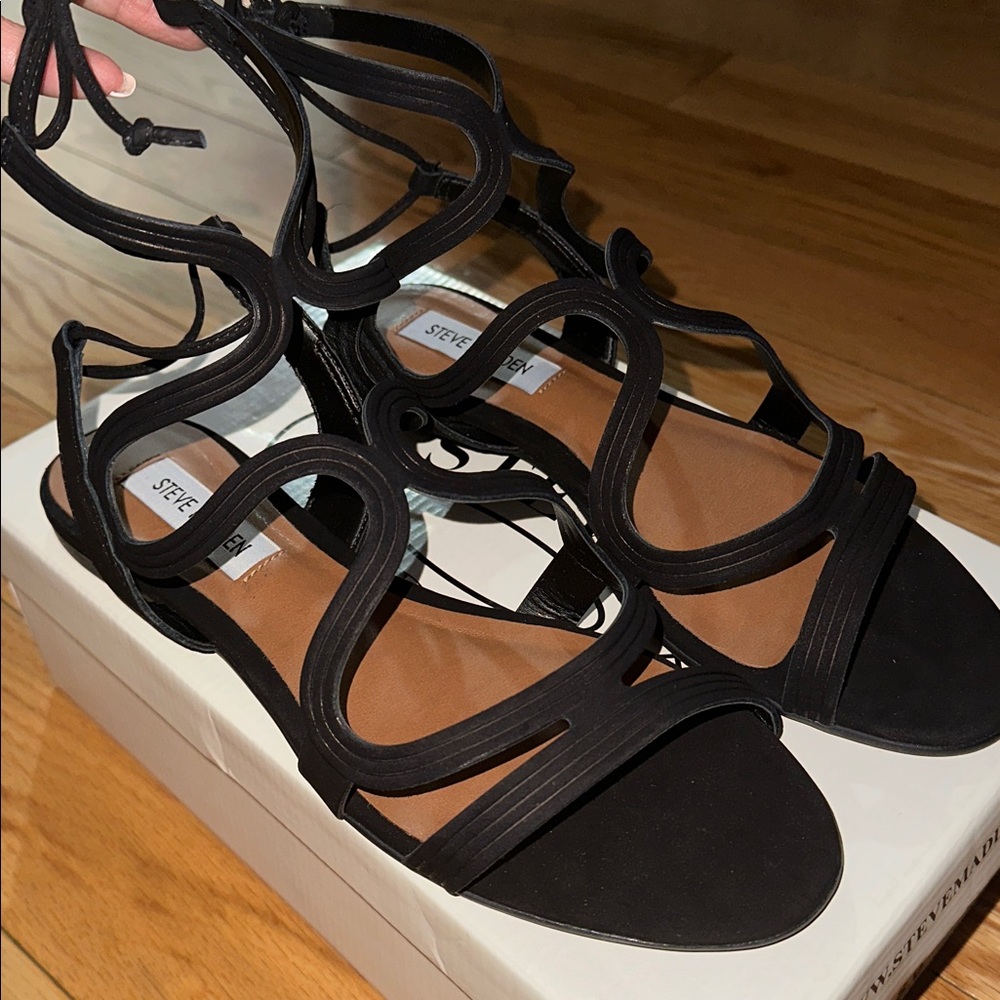 Steve Madden Black Cutout Strappy Gladiator Sandals (New)